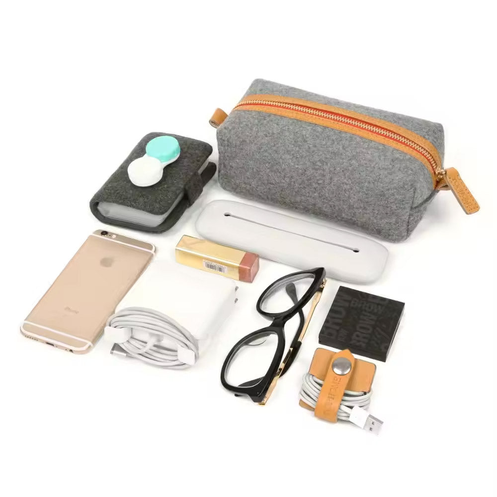 felt cosmetic bag - Alozaii