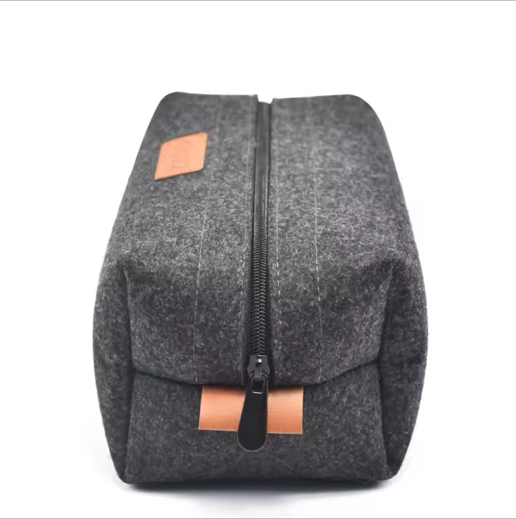 felt cosmetic bag - Alozaii